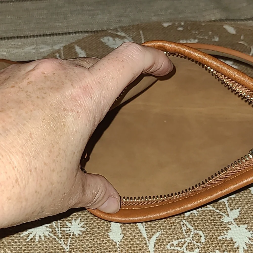 KORS Michael Kors reposhing this